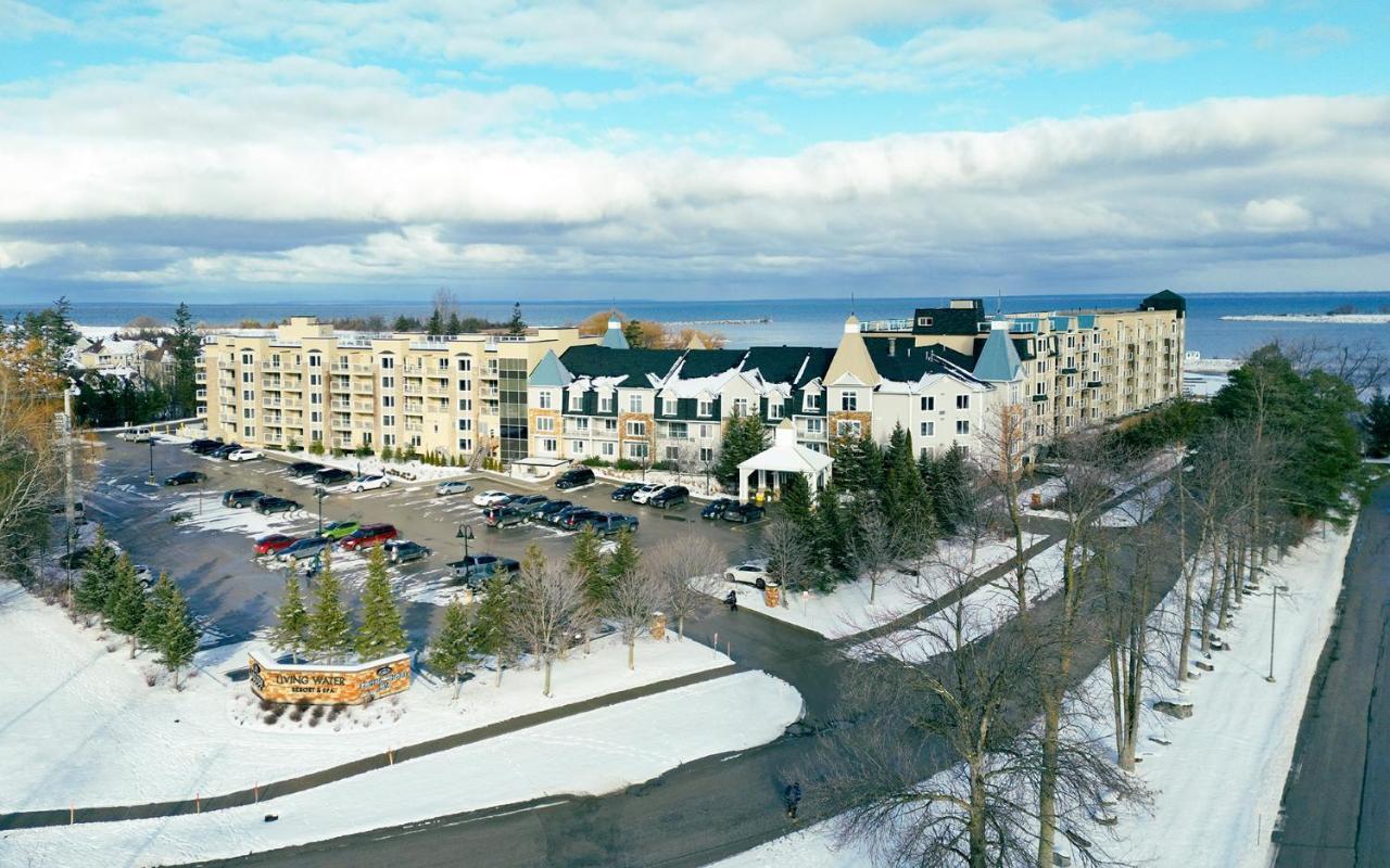 Living Water Resort & Spa 콜링우드 외부 사진